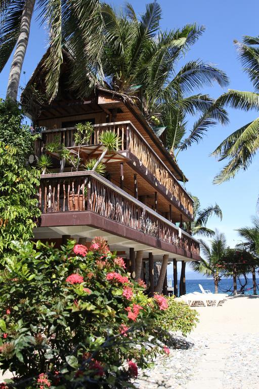 Bamboo House Beach Lodge & Restaurant Puerto Galera Exterior photo
